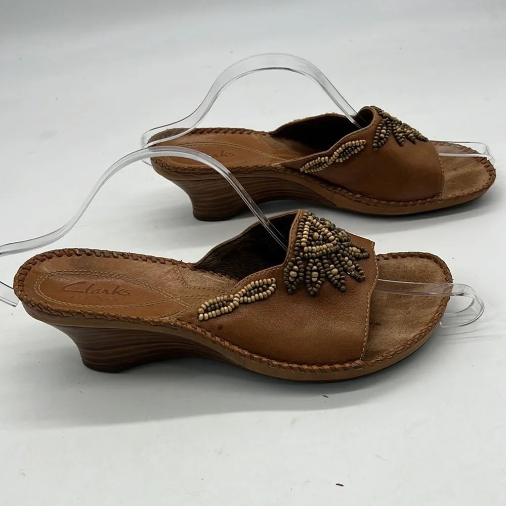 Clarks Artisan Brown Leather Beaded Sandals size 8.5
